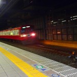 「幸福の赤い電車」中村橋駅にて