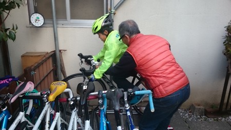 高村監督に指導を受ける息子